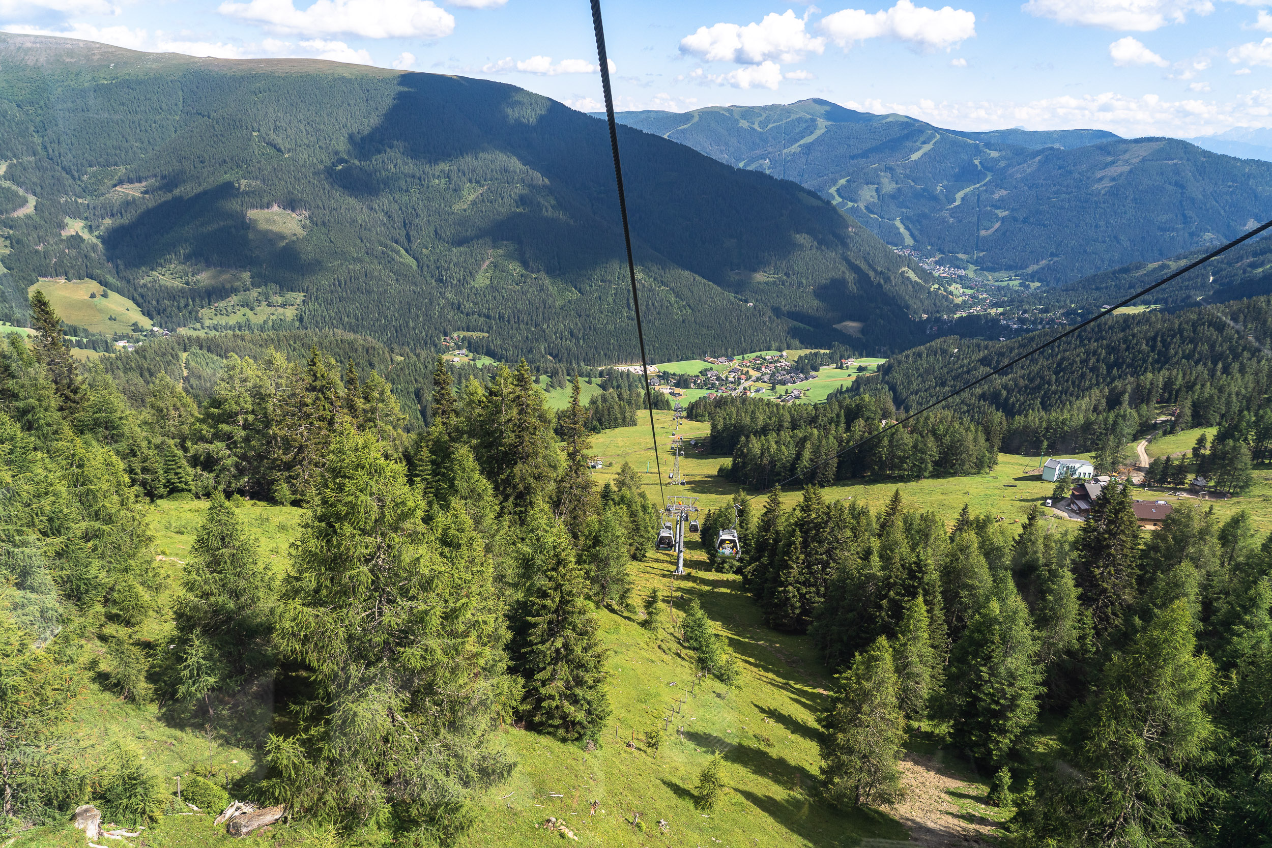 Gondola hiking in Bad Kleinkirchheim, in the middle of the Nockberge Biosphere Park
